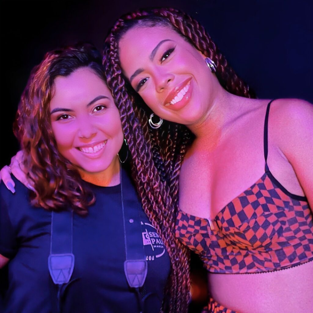 Layza com artista