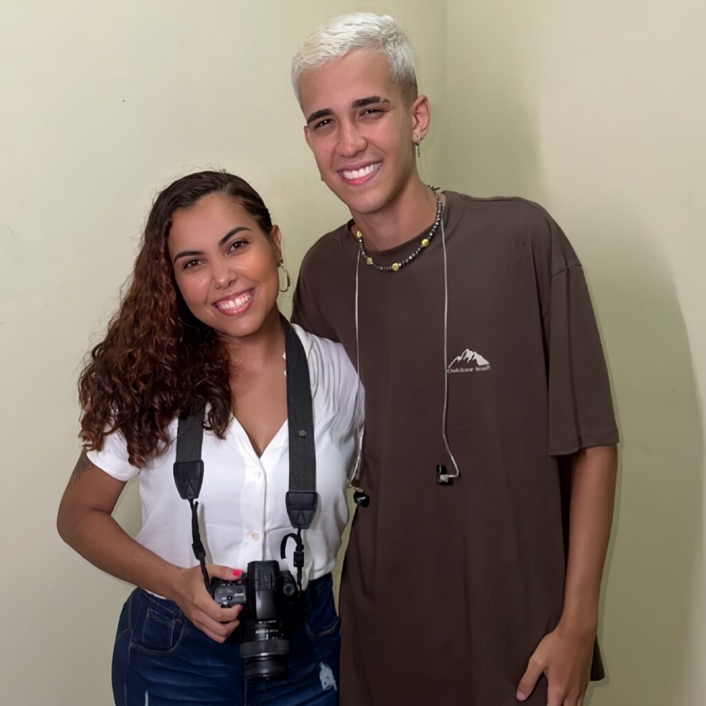 Layza com artista